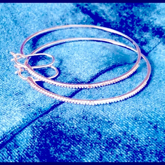 Sale❤️Diamond Hoops - Picture 5 of 6